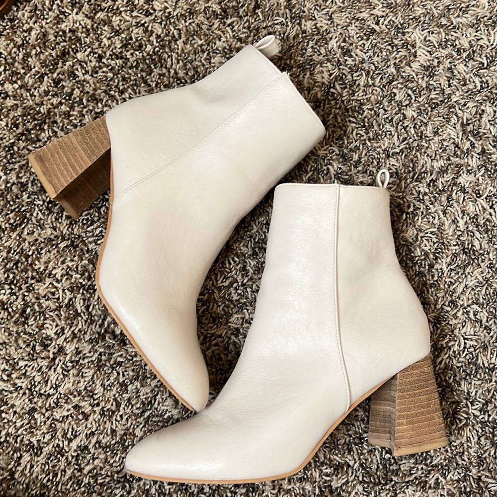Women’s White Booties
